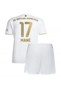 Bayern Munich Sadio Mane #17 Babytruitje Uit tenue Kind 2022-23 Korte Mouw (+ Korte broeken)